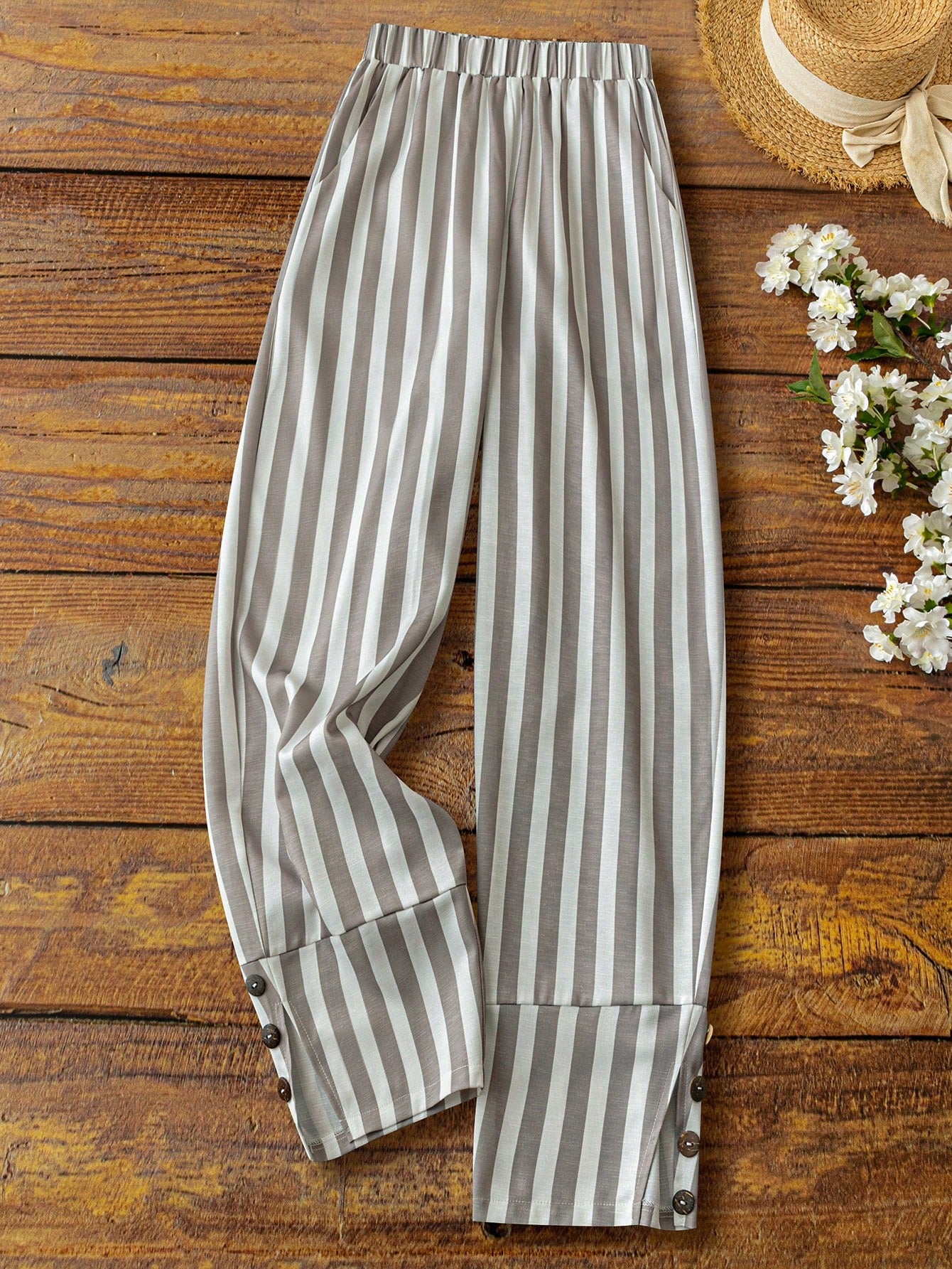 EMERY ROSE Women's Summer Vacation Casual Striped Trousers With Decorative Button And Slit Design