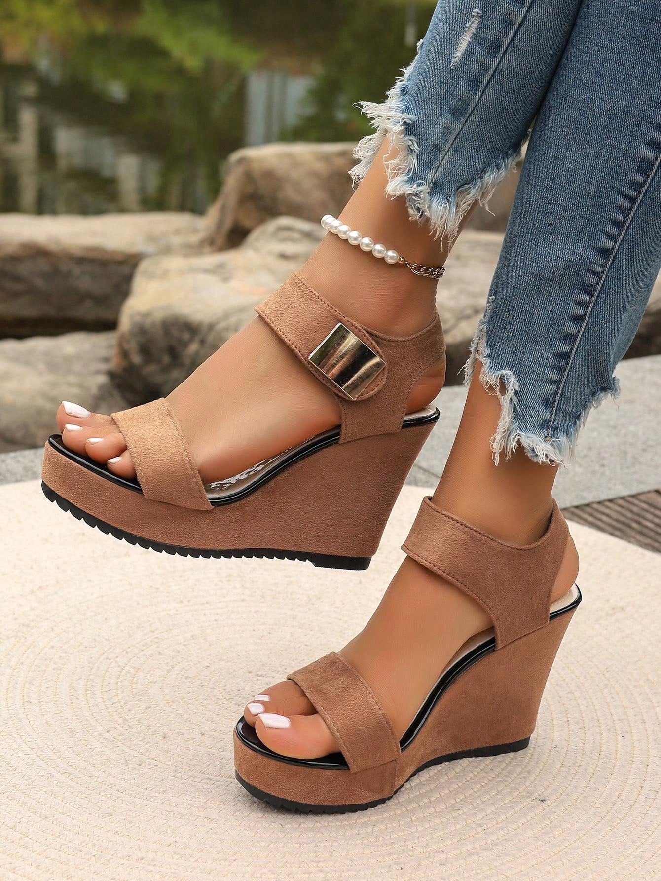 2024 Spring/Summer New Thick-Soled Wedge Heel Women's Sandals, European And American Style Platform Slippers For Women