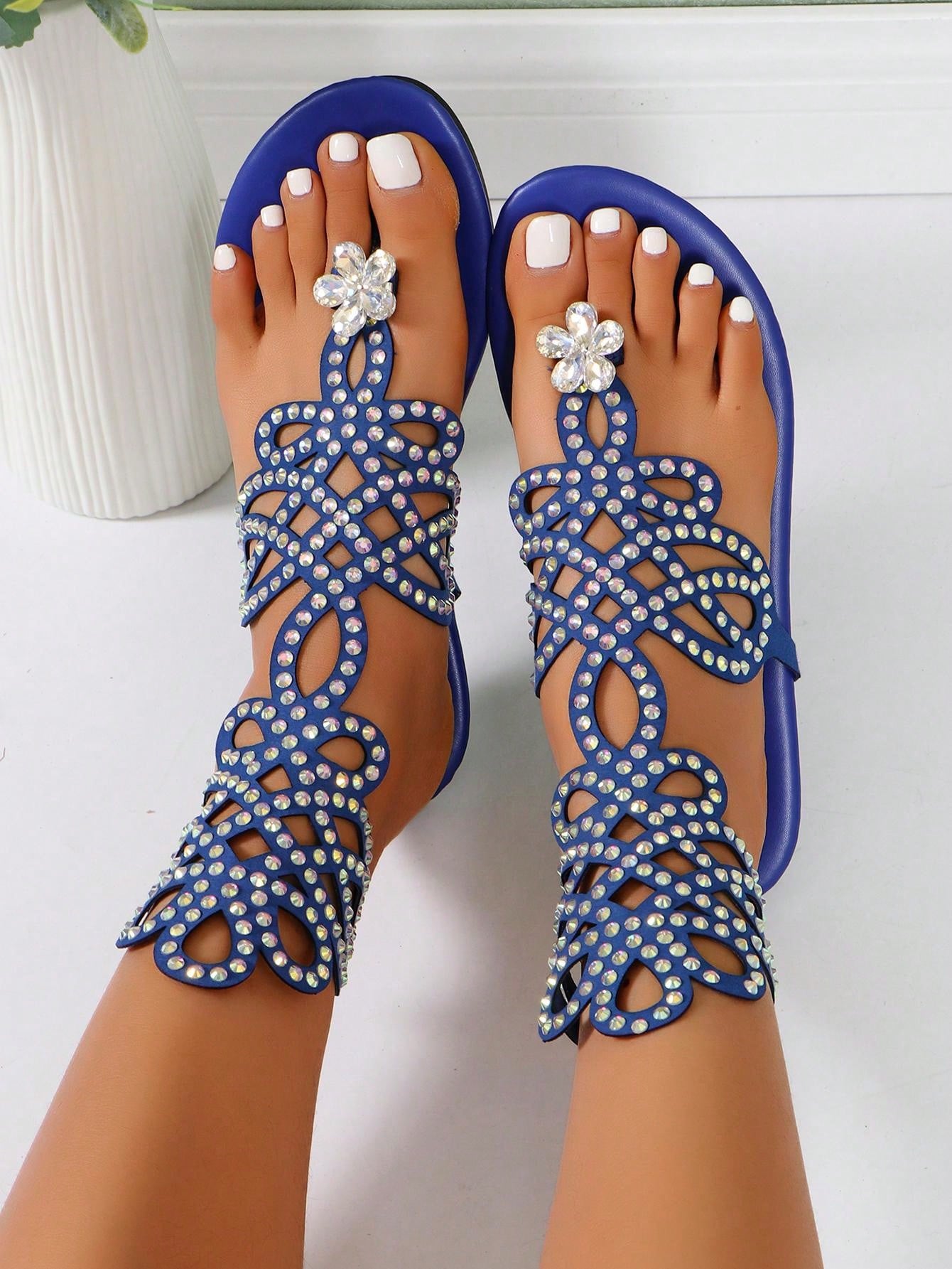 New Cross-Border 2024 Trendy Rhinestone Beach Slippers, Comfortable Toe-Strap Roman Bohemian Sandals For Women