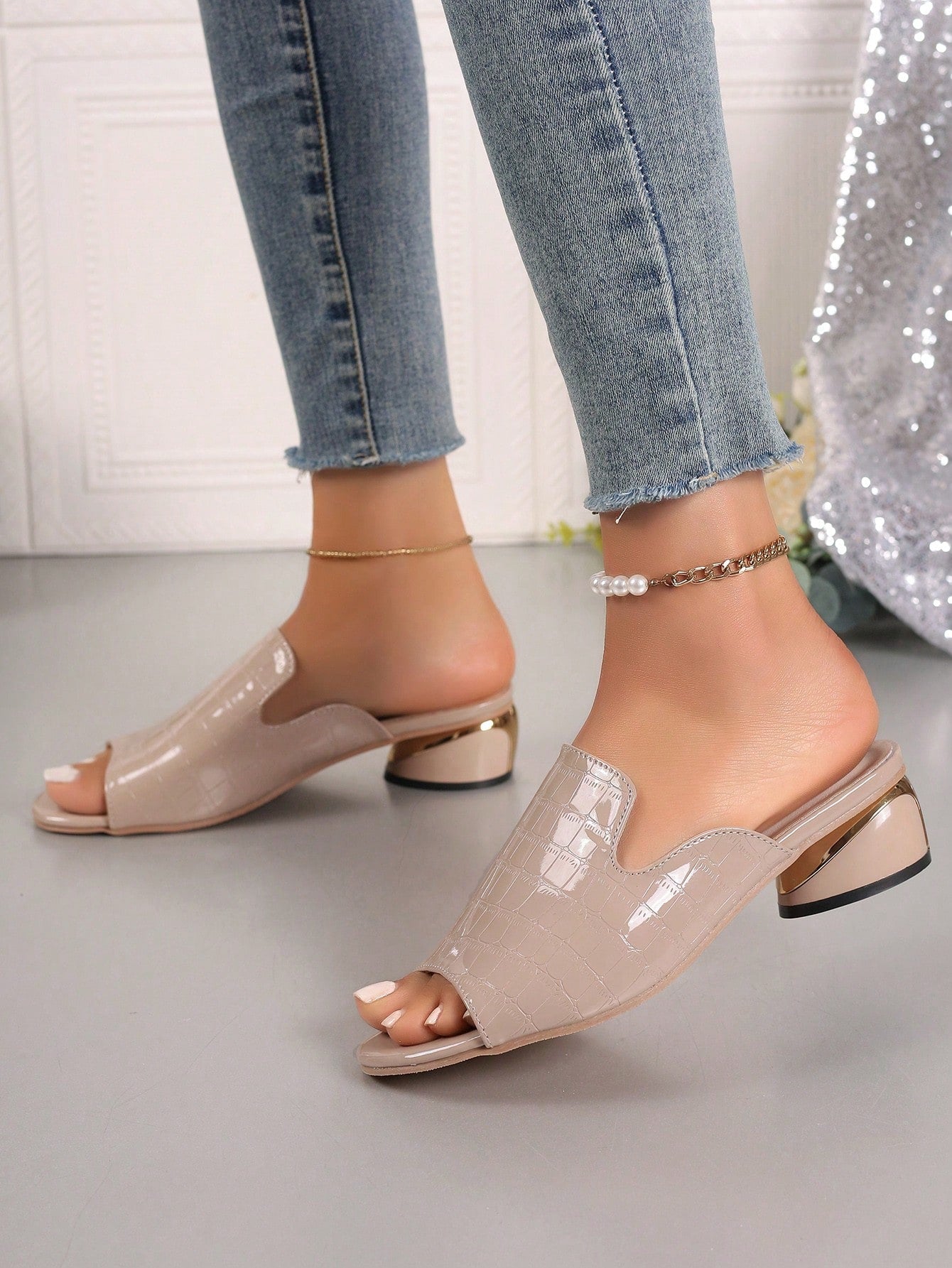 2024 Summer New Fashion Women Slippers, Casual Outdoor Soft Bottom Plus Size Open Toe Middle Thick Heels Slides