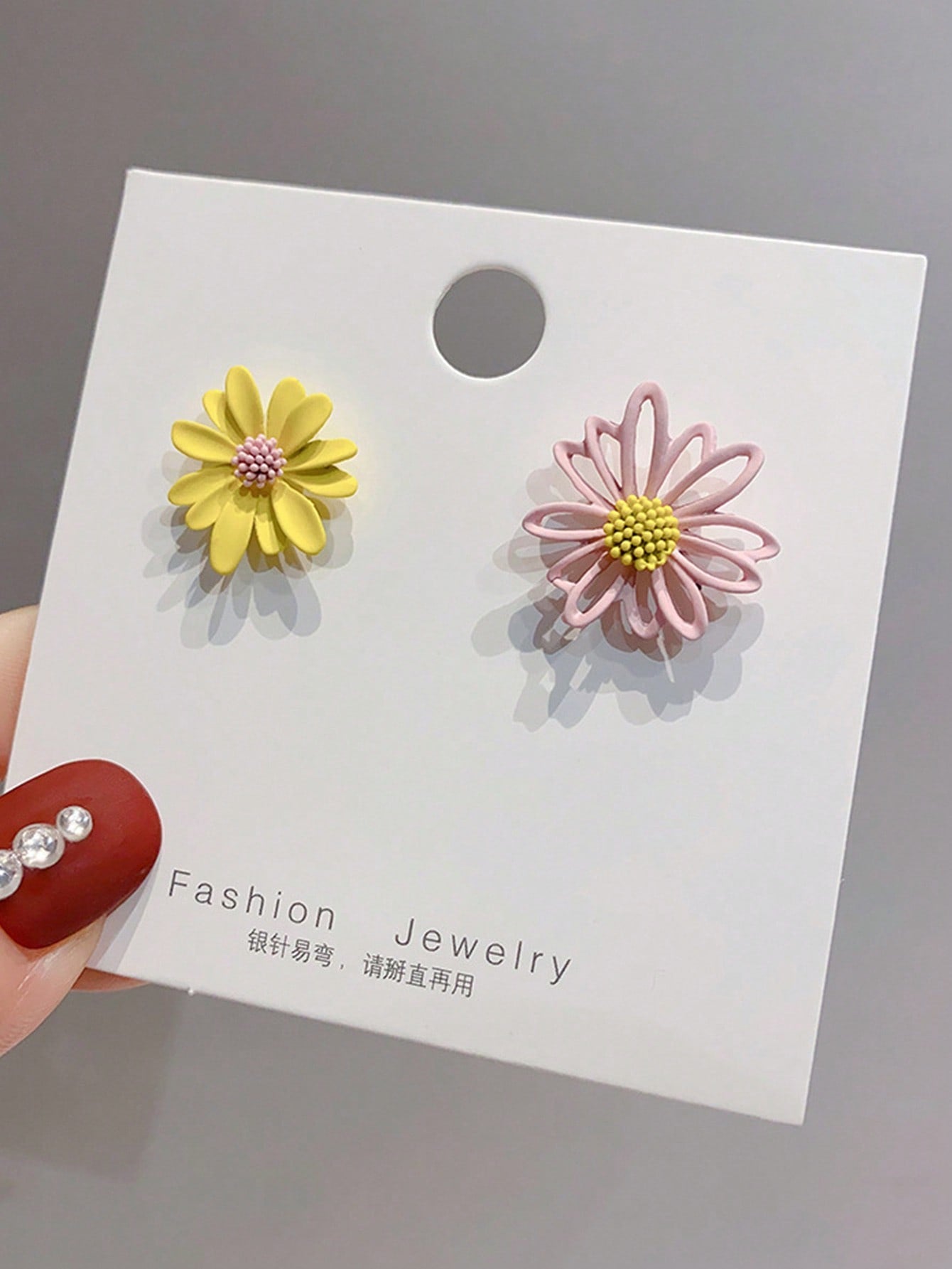 1 Pair Of 925 Silver Needle Daisy Earrings, Hypoallergenic Flower Ear Studs