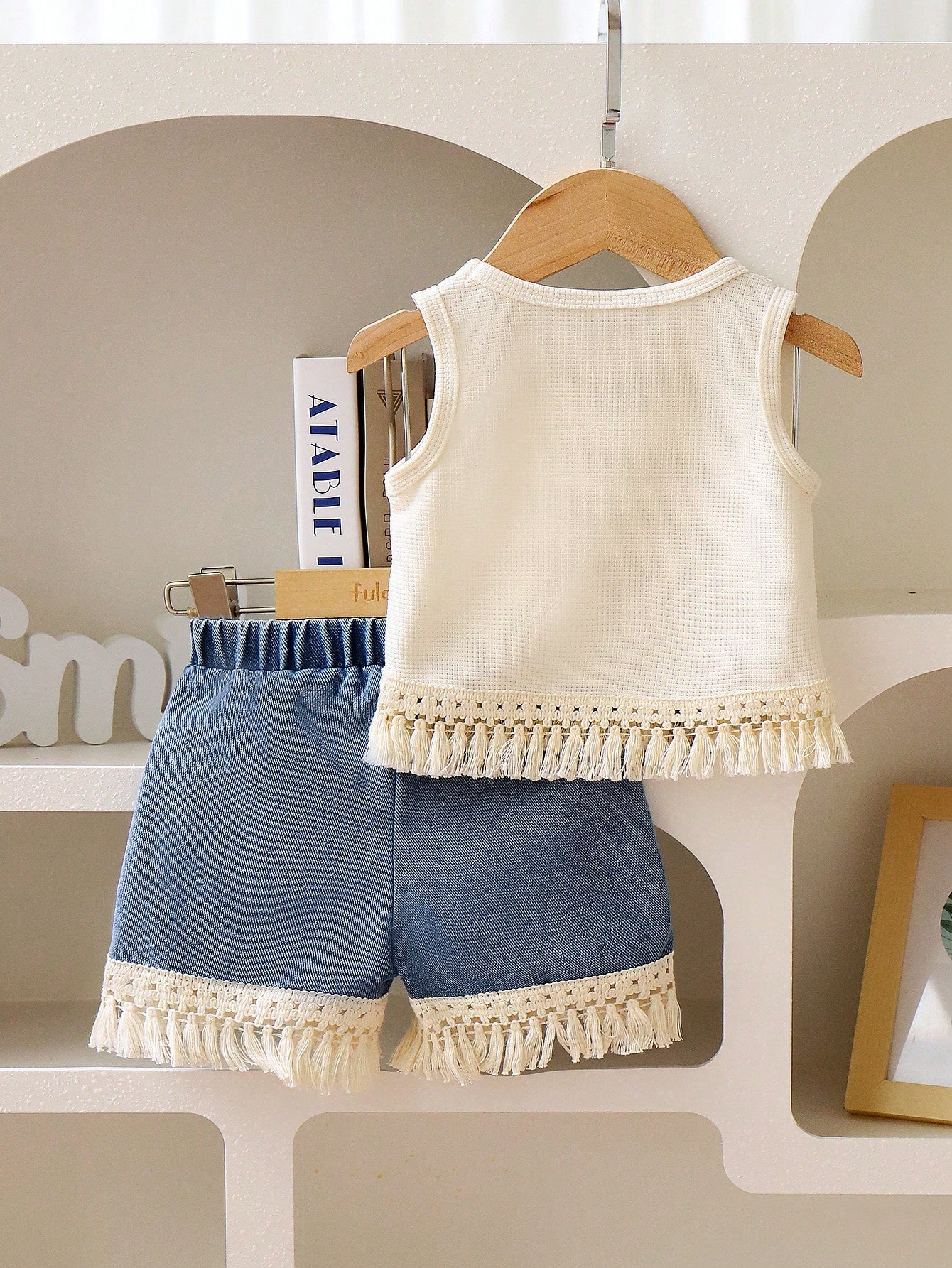 Baby Girl Solid Color Fringe Top And Denim Fringe Shorts Set