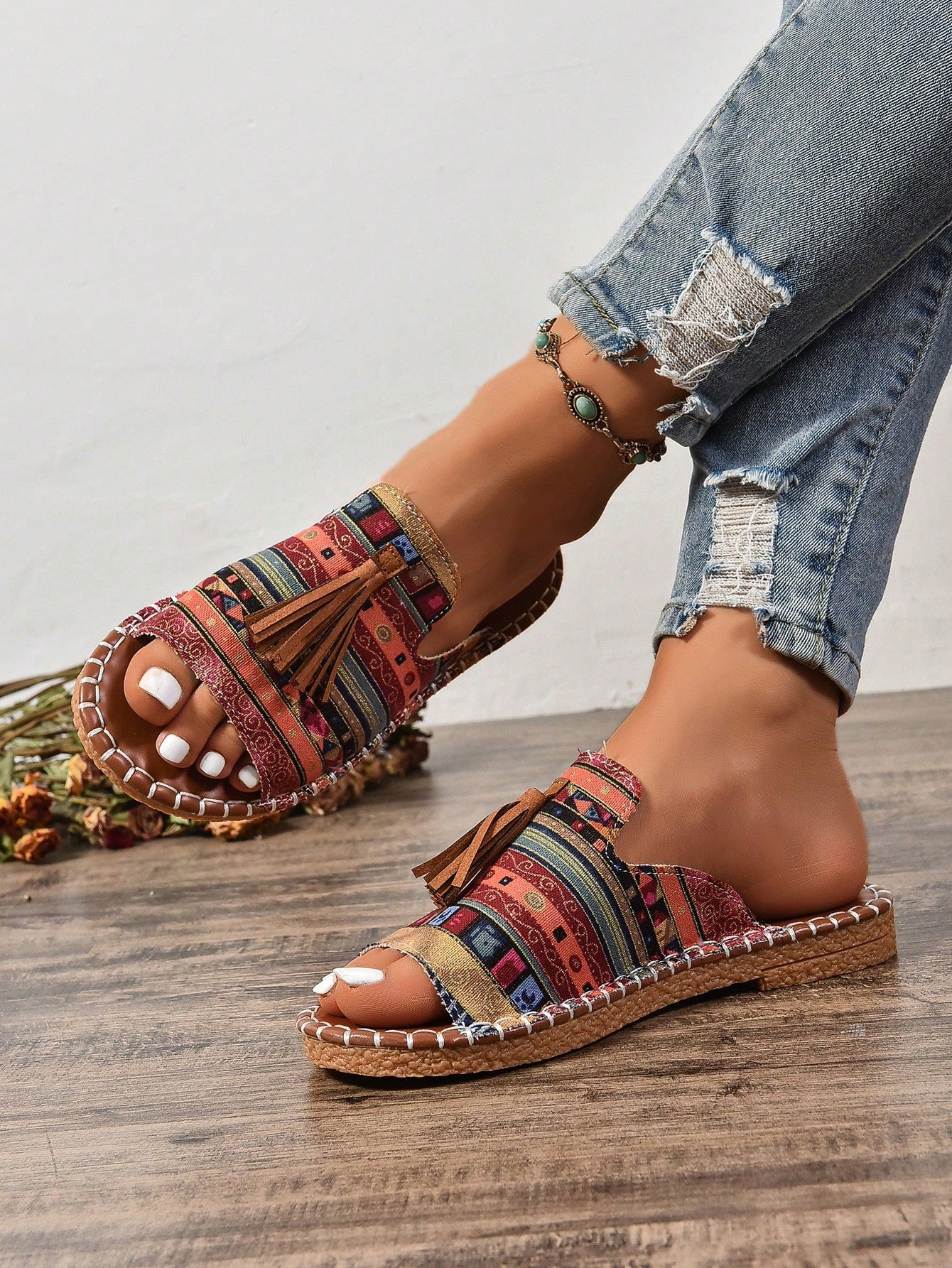 Ladies' Fringe Decor Ethnic Style Flat Sandals, Waterproof Beach Slippers, Slip-Resistant Outdoor Fashionable Match-All Shoes