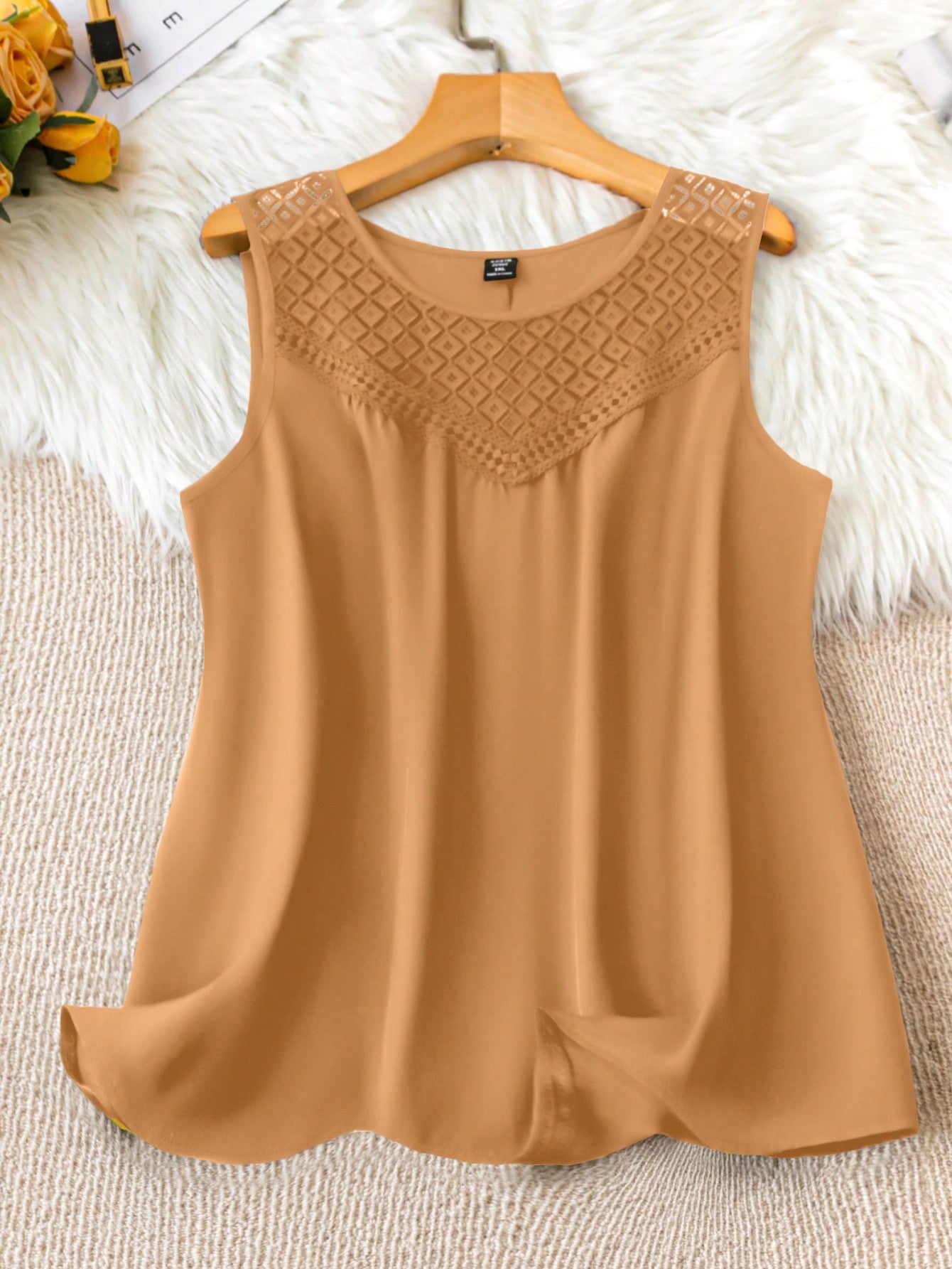 LUNE Plus Size Women Fashion Solid Color Splice Neckline Tank Top