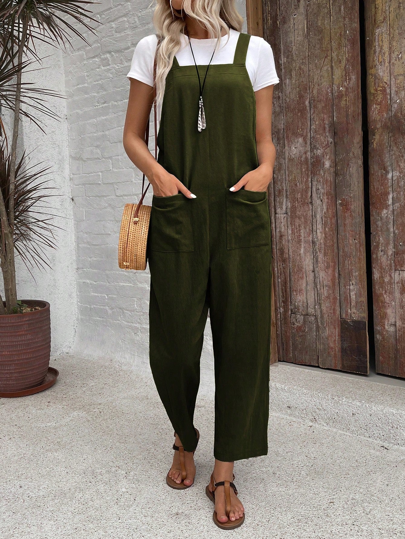 EMERY ROSE Women Minimalist Straight Leg Jumpsuit With Dual Pockets Women Overalls Korean Fashion