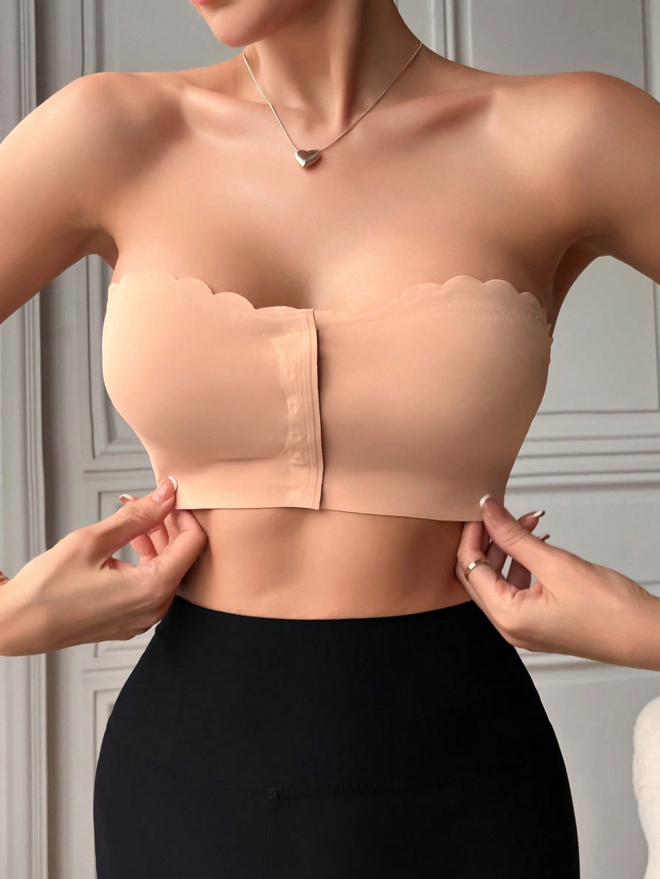 Women Strapless Bra - Seamless Smooth Construction, Solid Color, Wire-Free Comfort - Scallop Trim Design With Anti-Rolling Silicone Grip For Secure, Casual Style, Lingerie