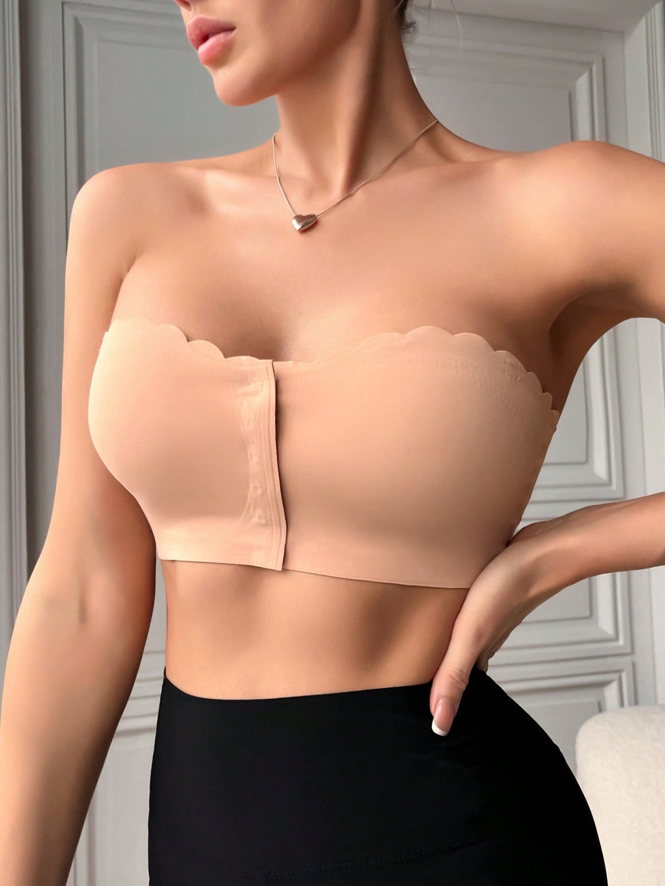 Women Strapless Bra - Seamless Smooth Construction, Solid Color, Wire-Free Comfort - Scallop Trim Design With Anti-Rolling Silicone Grip For Secure, Casual Style, Lingerie