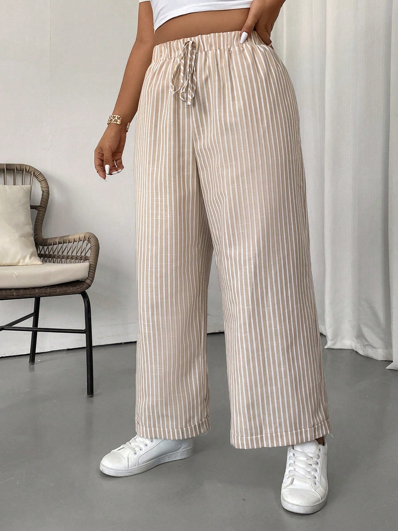 Essnce Plus Size Women's Striped Minimalist Daily Pants