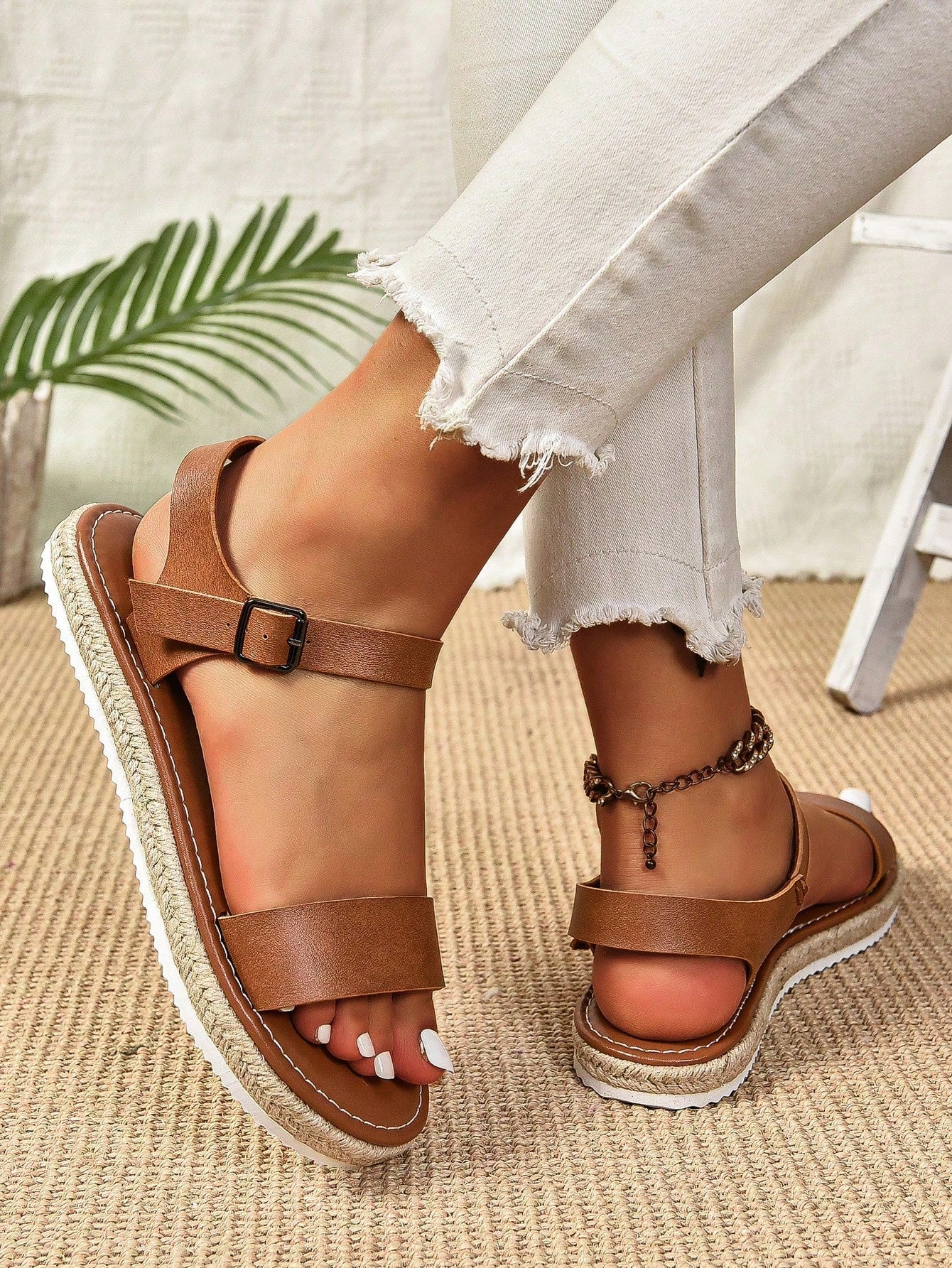 New Summer Women Flat Roman Style Sandals With Non-Slip Foam Sole, Fashionable And Versatile Casual Lightweight Women Shoes