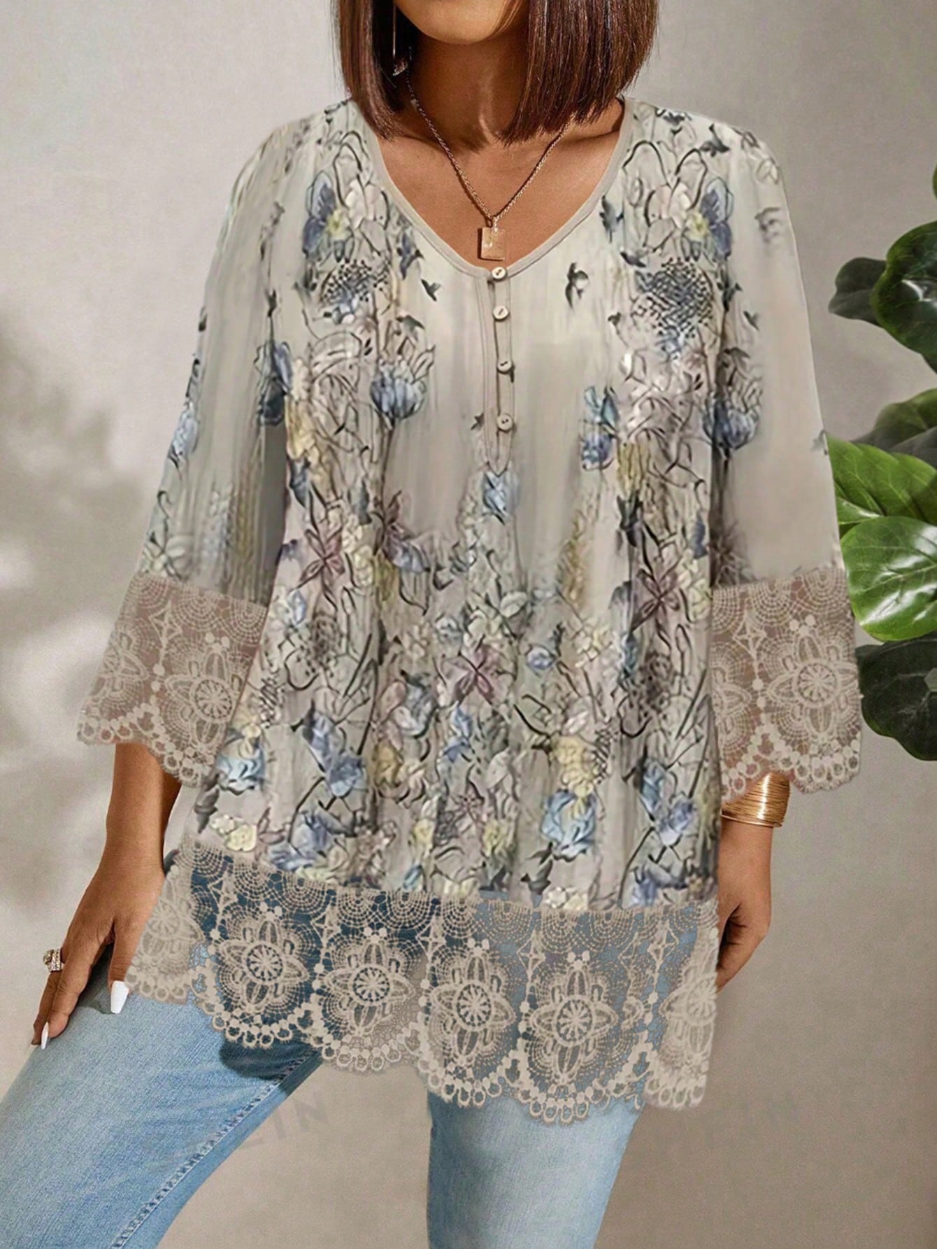 LUNE Plus Size V-Neck Floral Embroidery Lace Patchwork Elegant T-Shirt Graphic Tees Women Tops