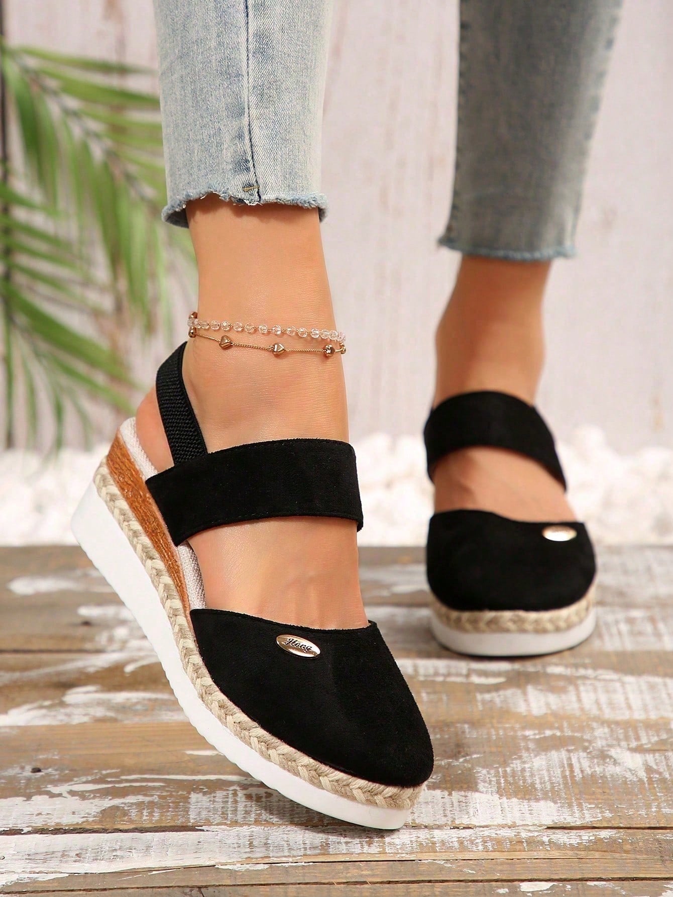 Women's Closed Toe Wedge Heel Black Summer Sandals With Color Block, Elastic Strap & Rope Sole