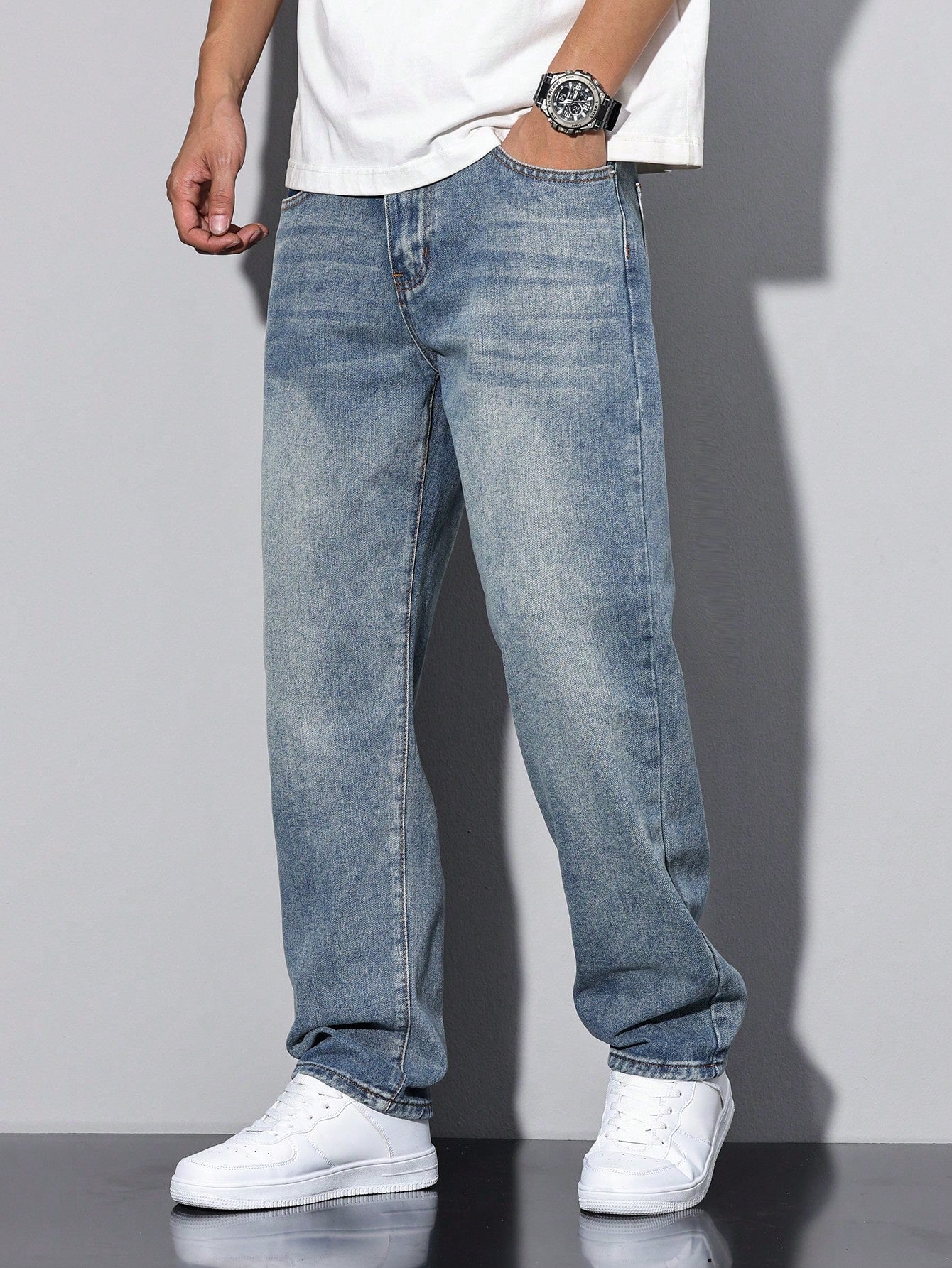 Manfinity Homme Men Washed Faded Denim Jeans