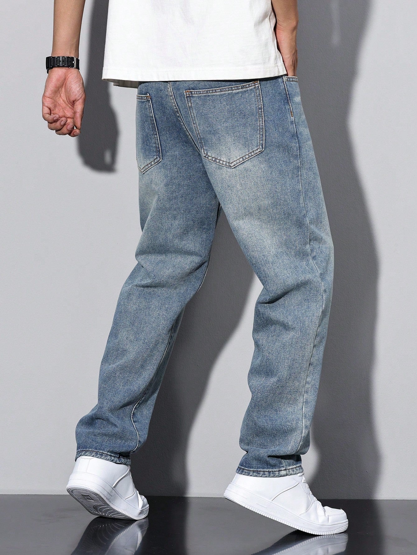 Manfinity Homme Men Washed Faded Denim Jeans