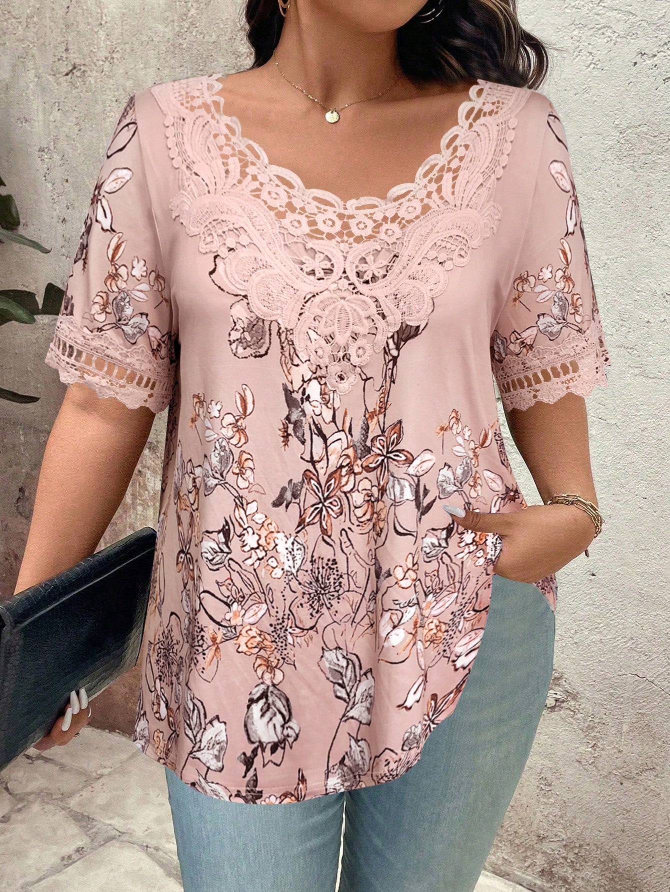 LUNE Plus Size Women's Summer Lace Spliced V-Neck Floral Printed Short Sleeve T-Shirt