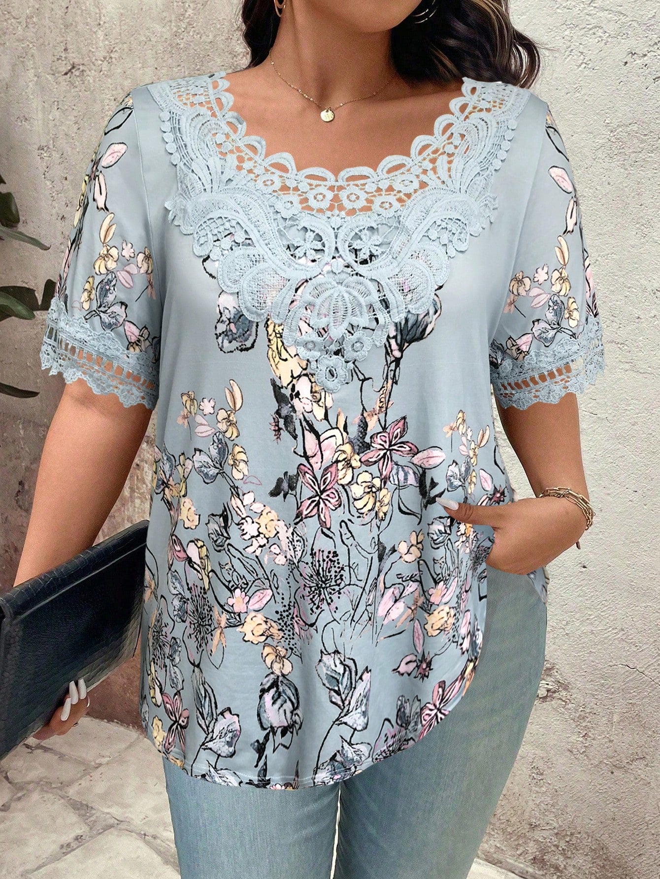 LUNE Plus Size Women's Summer Lace Spliced V-Neck Floral Printed Short Sleeve T-Shirt