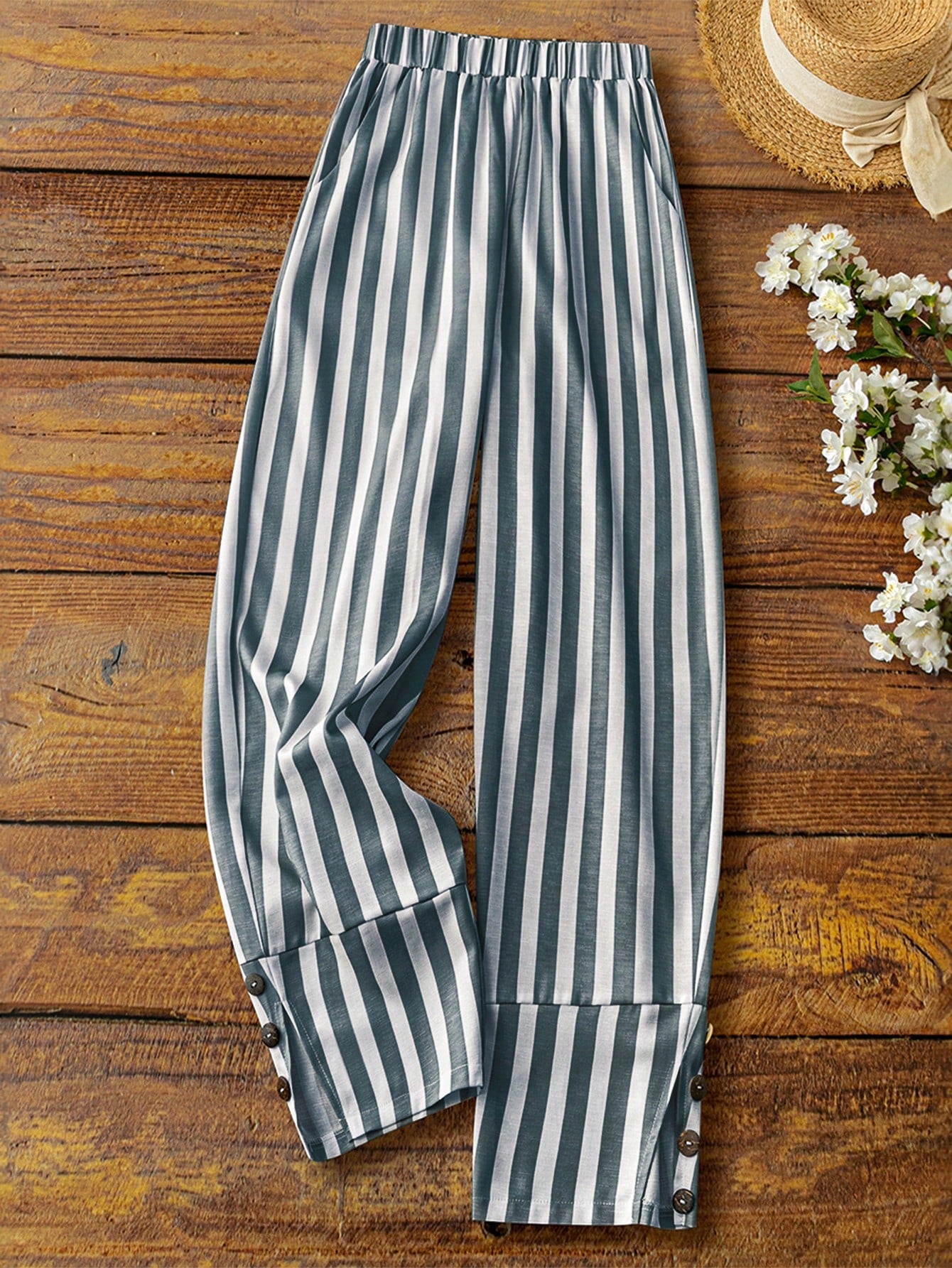 EMERY ROSE Women's Summer Vacation Casual Striped Trousers With Decorative Button And Slit Design