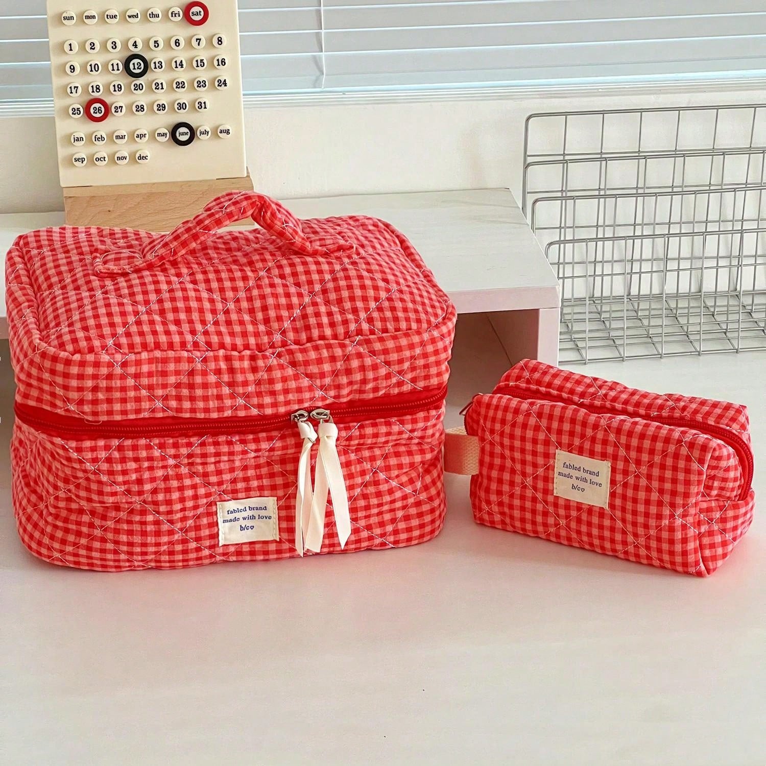 1 Pc Red Berry Plaid Make Up Bag For Women Travel Large Red Cosmetic Bag Pouch