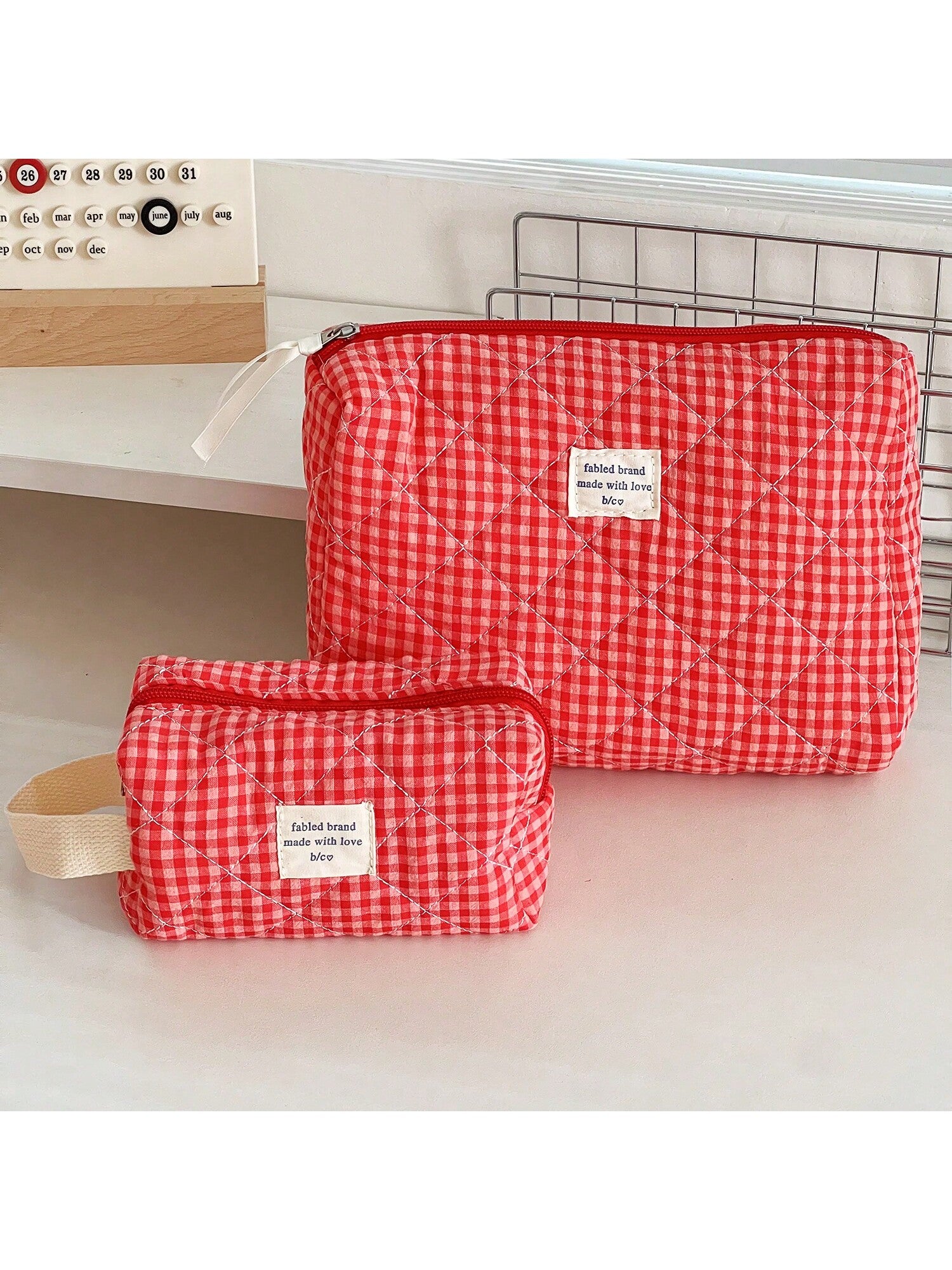 1 Pc Red Berry Plaid Make Up Bag For Women Travel Large Red Cosmetic Bag Pouch