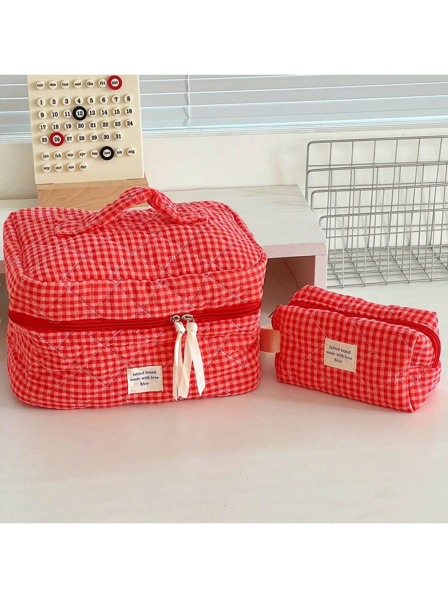 1 Pc Red Berry Plaid Make Up Bag For Women Travel Large Red Cosmetic Bag Pouch