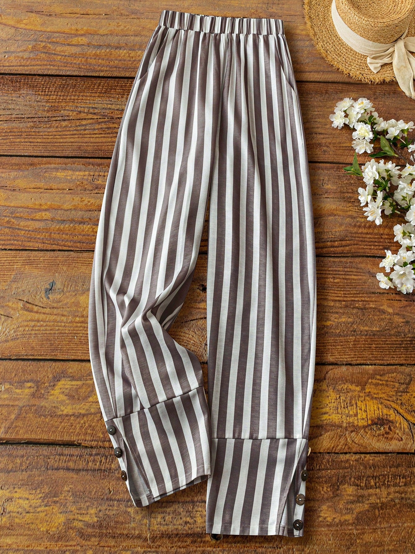 EMERY ROSE Women's Summer Vacation Casual Striped Trousers With Decorative Button And Slit Design