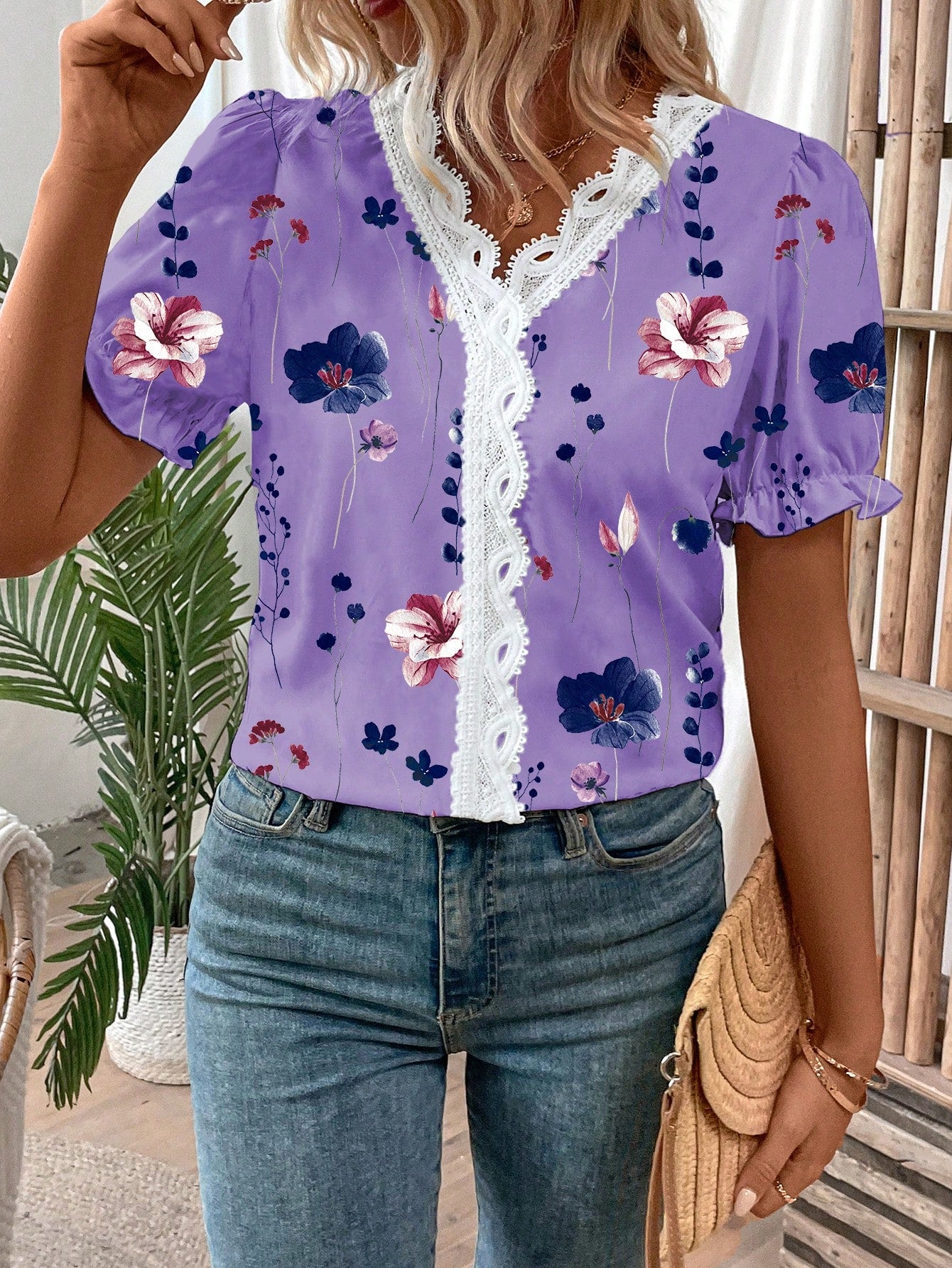 Relaxiva Women's Vacation Leisure Floral Print Contrast Lace Puff Sleeve Shirt