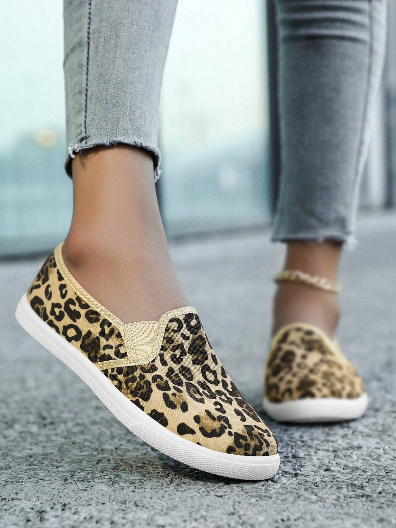 Women Leopard Print Canvas Shoes, Classic Casual Shoes, Lightweight Breathable Walking Sneakers