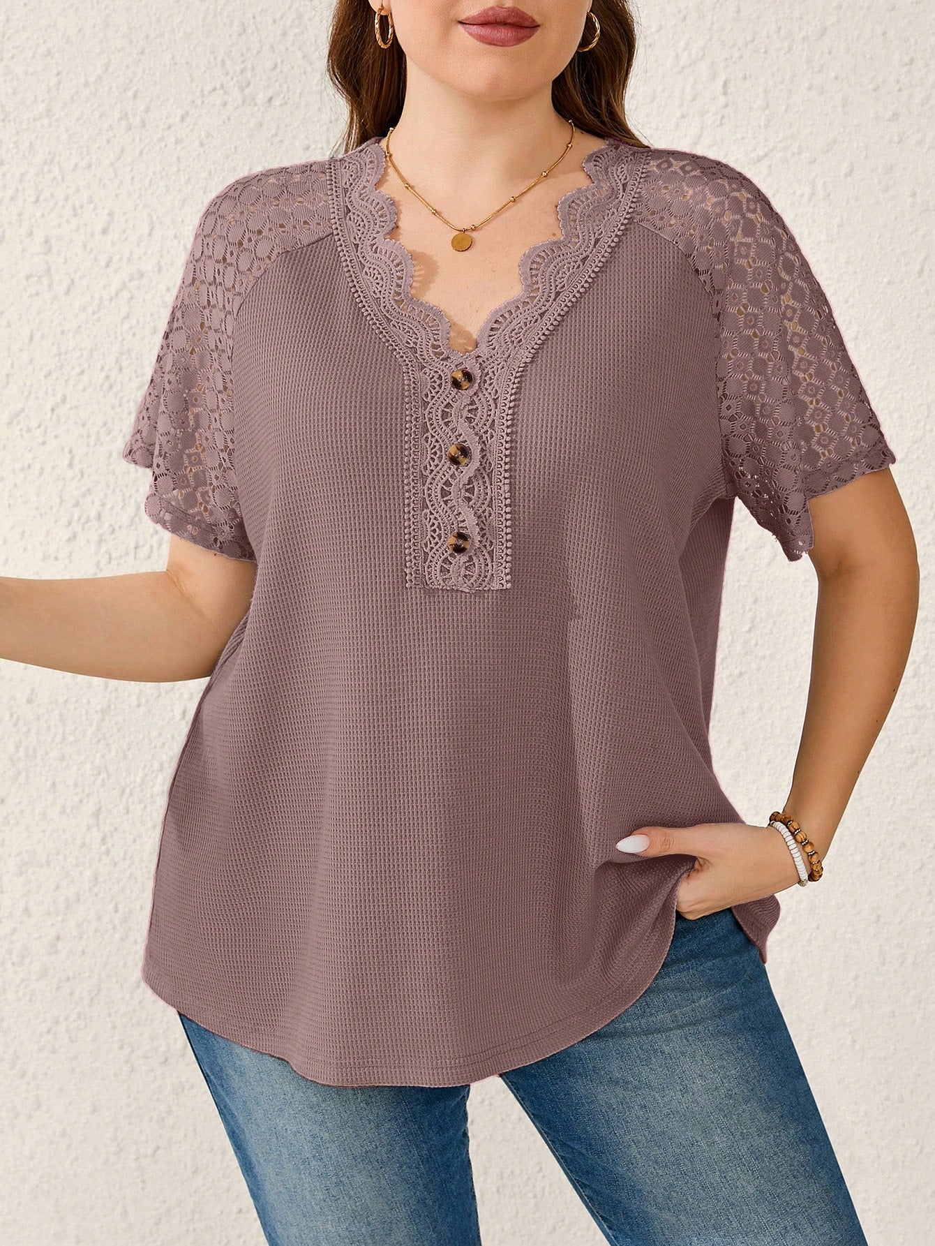 EMERY ROSE Plus Size Women's Casual Contrast Lace V-Neck Short Sleeve T-Shirt, Summer