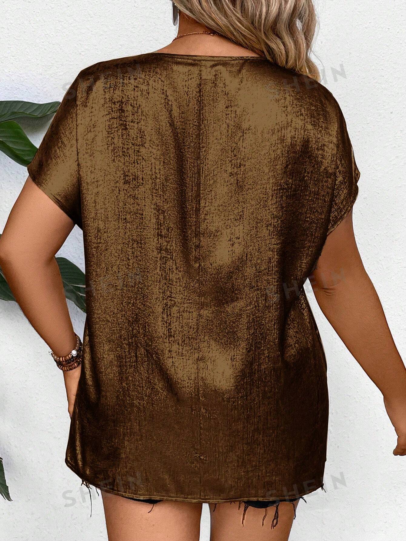 SHEIN Clasi Plus Size Leisure V-Neck Floral Embossed Shirt