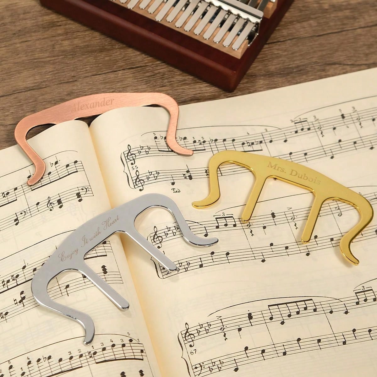 Personalized Music Sheet Clip Page Holder Custom Piano Guitar Violin Bookmark Engraved Name Saxophone Accessories Teacher Gift For Musician