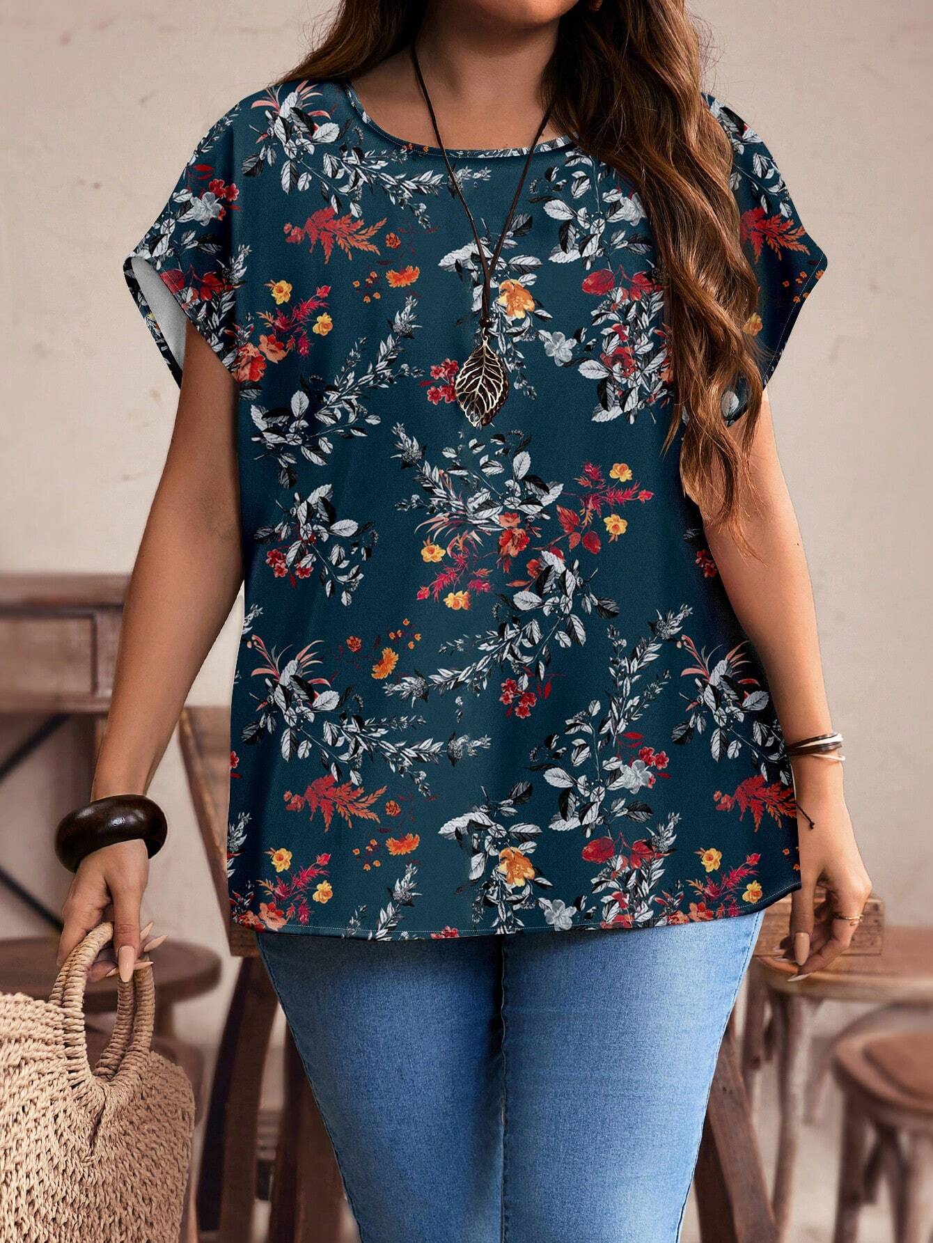 EMERY ROSE Plus Size Red Floral Pattern Casual All-Over Print Button-Up Shirt, Suitable For Autumn