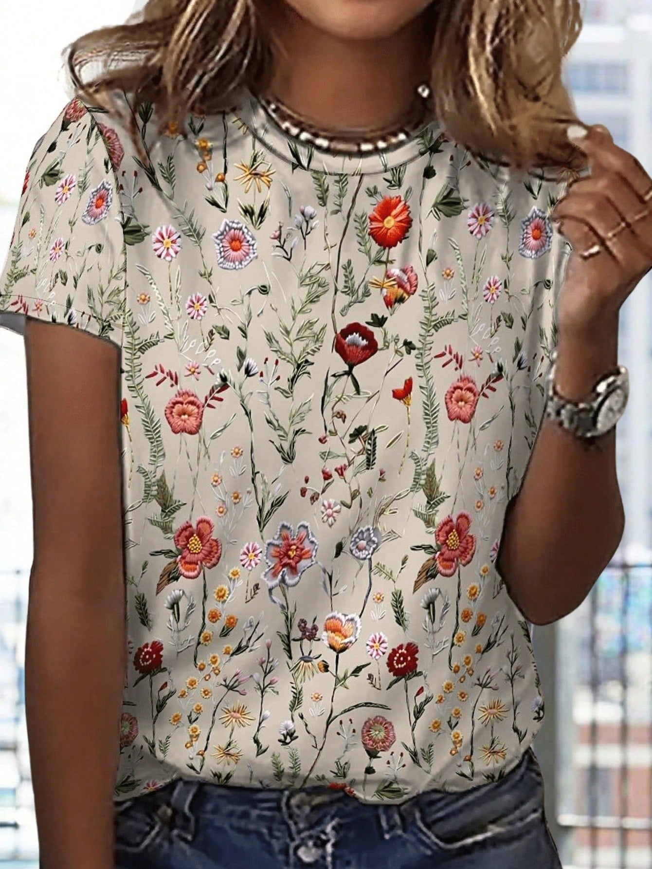 EMERY ROSE Casual Minimalist Floral Print Round Neck Short Sleeve Loose Women T-Shirt, Suitable For Summer