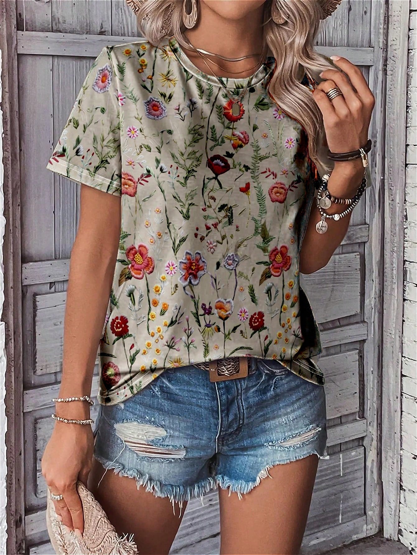 EMERY ROSE Casual Minimalist Floral Print Round Neck Short Sleeve Loose Women T-Shirt, Suitable For Summer