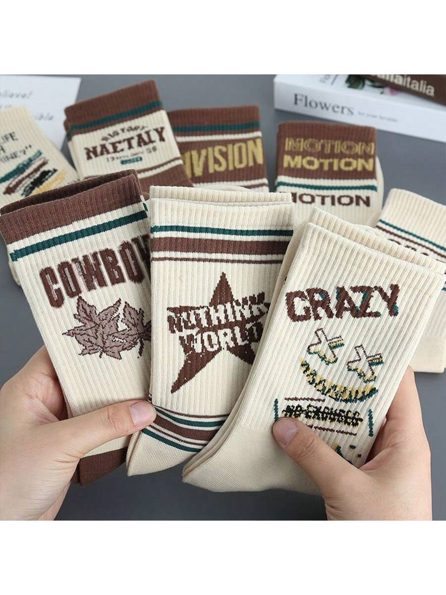 5 Pairs Random Letter Print Crew Socks For Men, Vintage American Style Athletic Basketball Socks, Trendy Tall Socks For Autumn/Winter