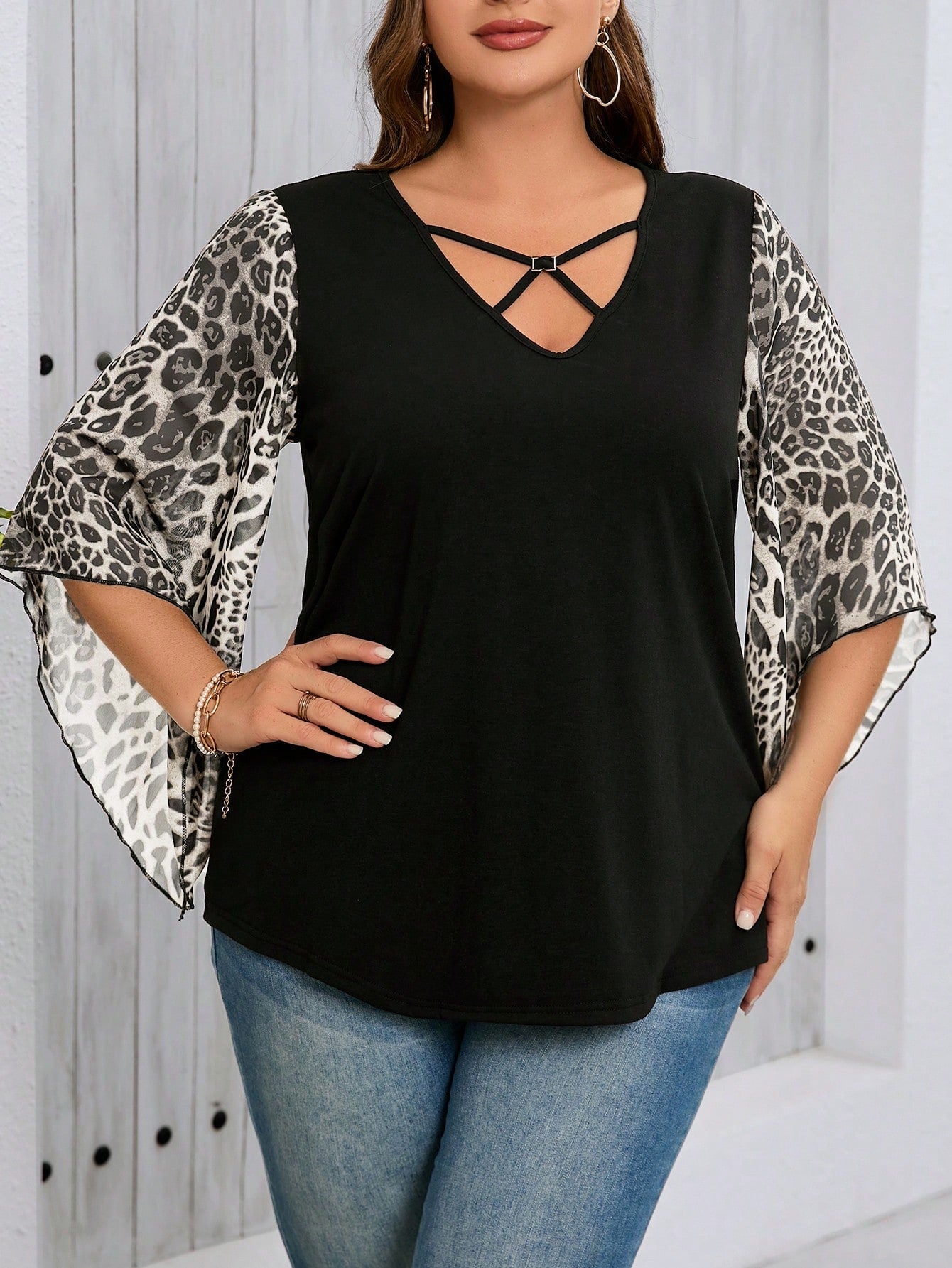 EMERY ROSE Plus Size Women's Leopard Print Patchwork Flare Sleeve T-Shirt