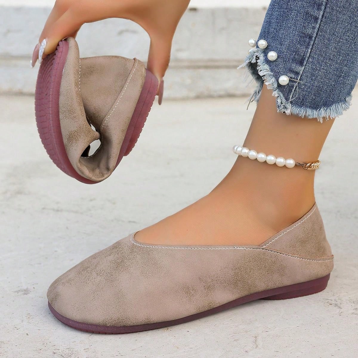 Women Flat Slip-On Mules Loafers Elegant Classic Grandma Shoes, Suitable For Spring, Summer And Autumn 2024 New Arrivals