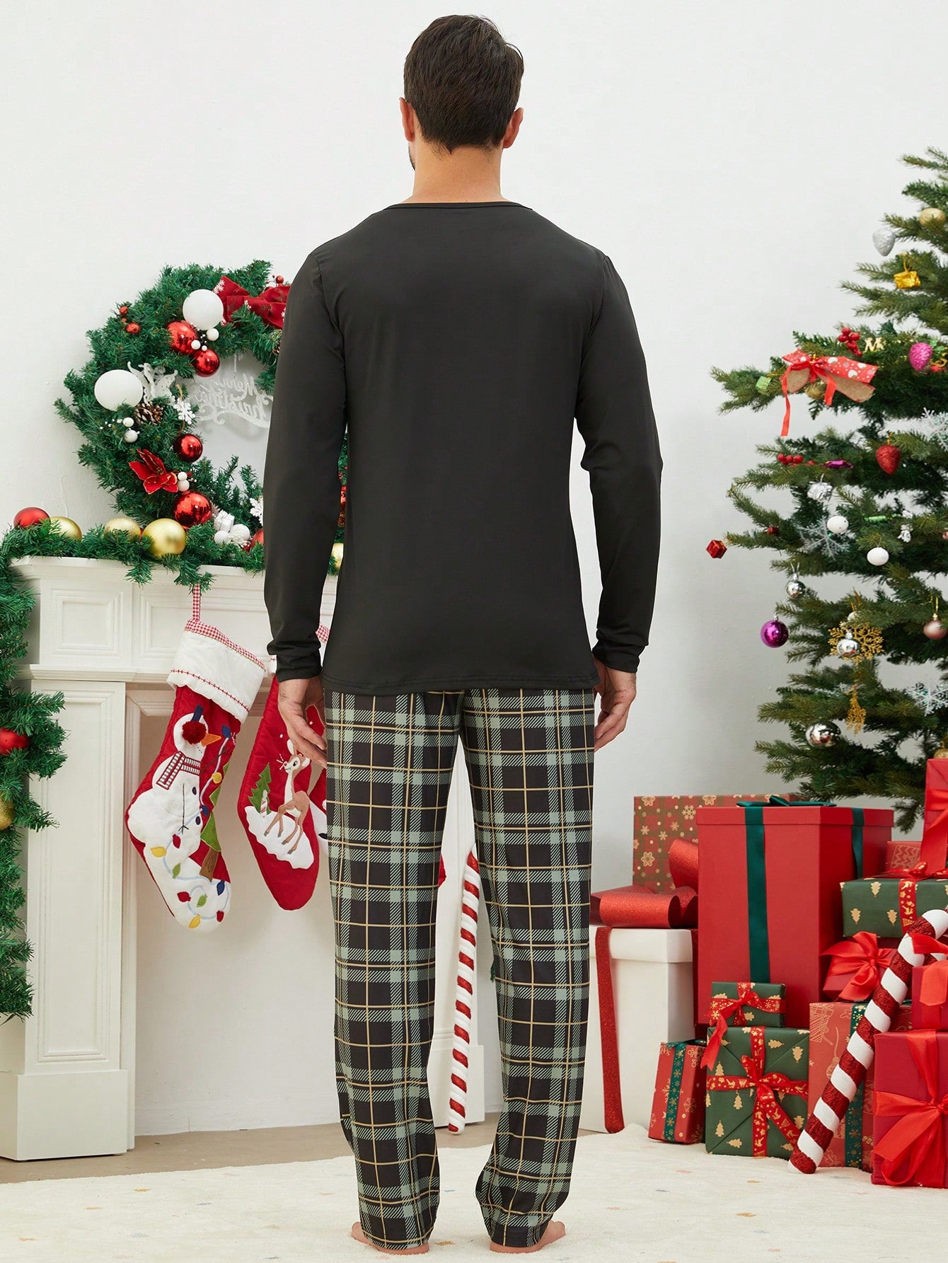 2pcs/Set Men's Christmas Family Matching Pajamas Magical Christmas Tree Print Plaid Long Sleeve Top And Pants, Cozy Holiday Loungewear