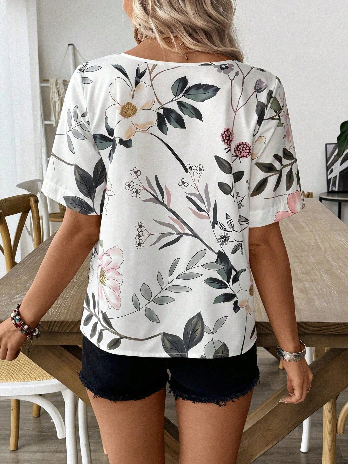 EMERY ROSE Shirt (H-Shaped Plant Print Round Neck Button Decor Shirt), Random Cutting Print