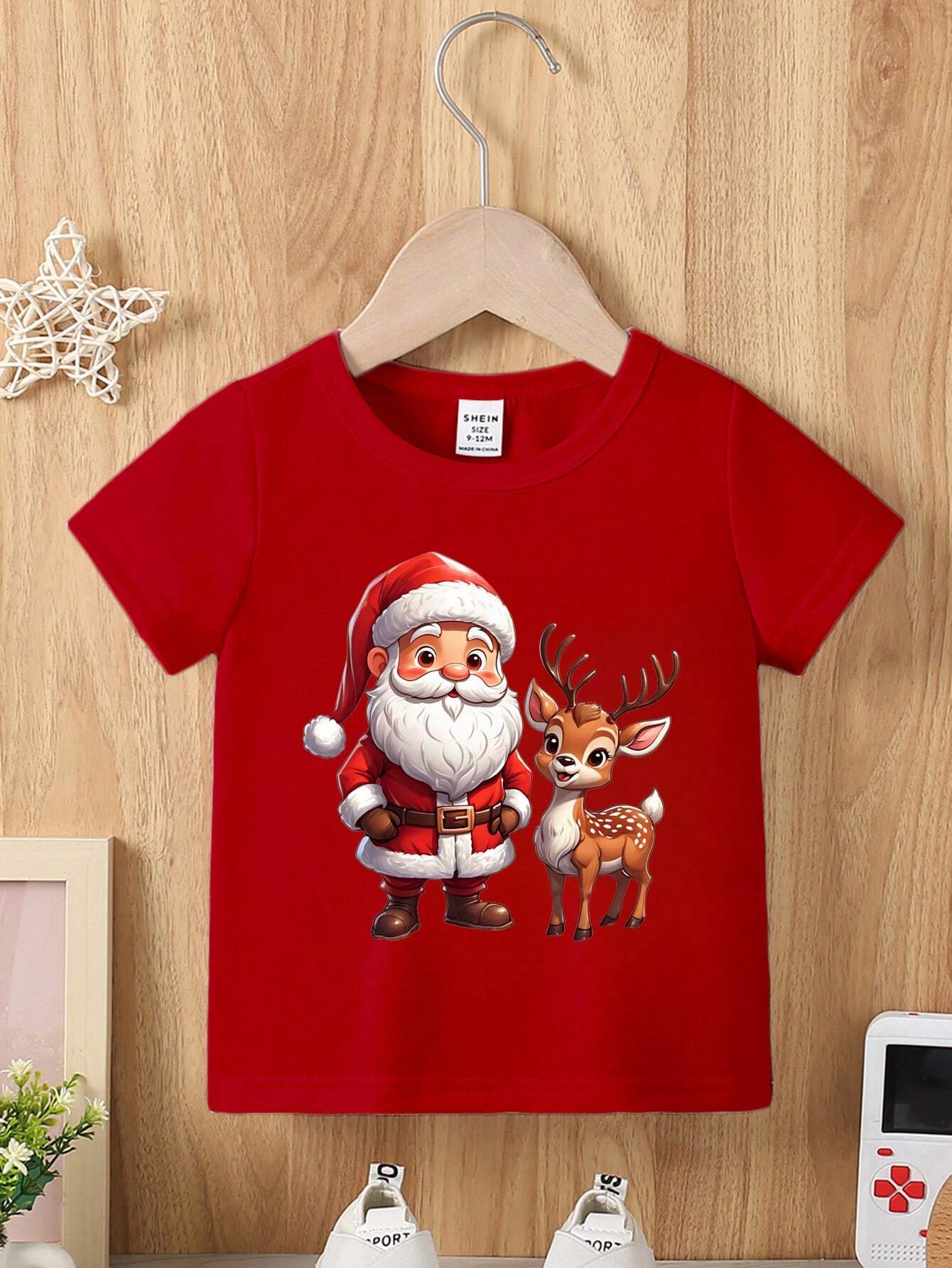 GraphicGems 1pc Young Boy Fashion Casual Santa Claus & Reindeer Print Crew Neck Short Sleeve T-Shirt, Ideal For Christmas Party & New Year, Red