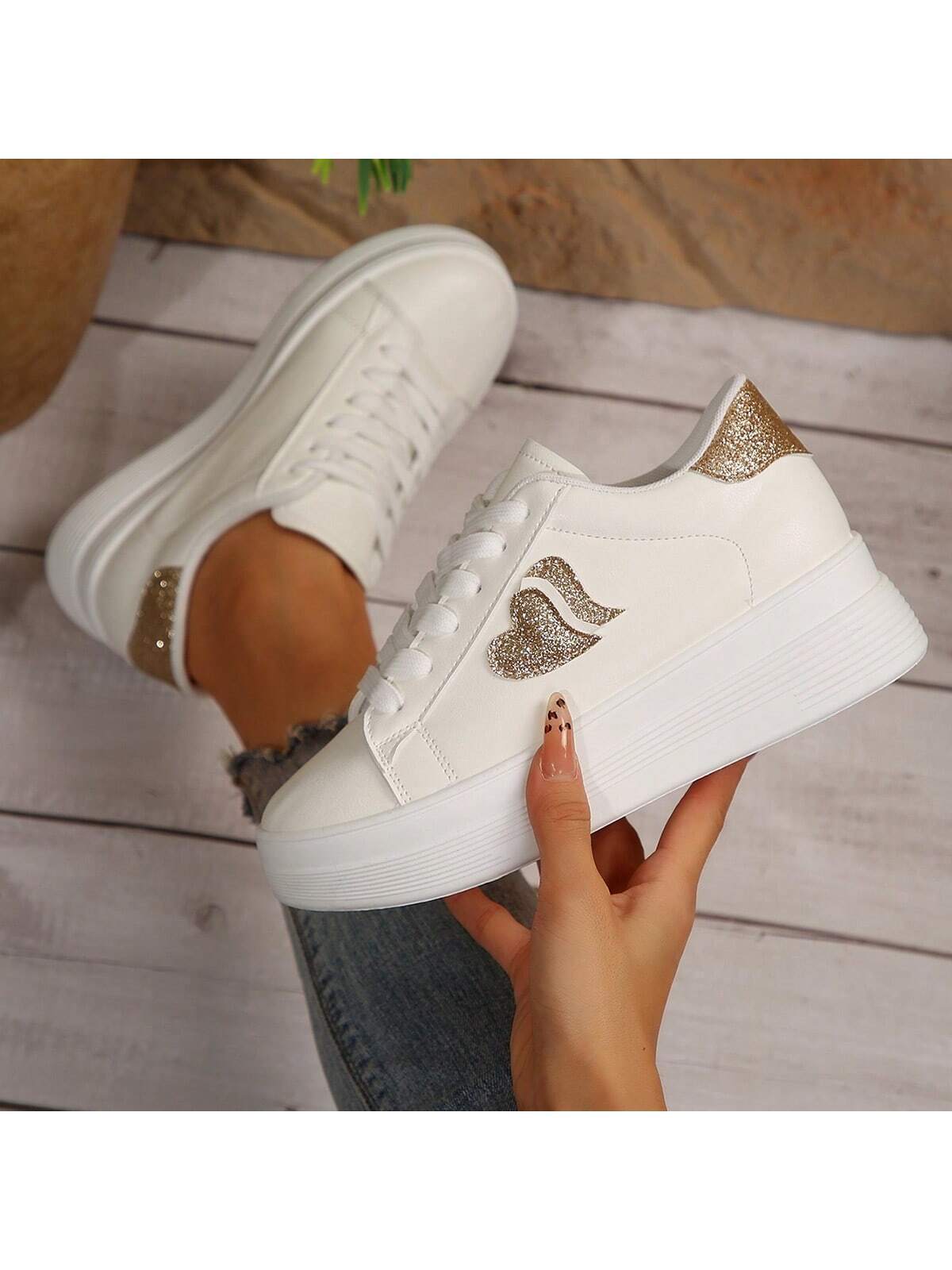 Women's White Heart Shaped Fashionable Comfortable Elegant Flat Casual Shoes, All-Match Style