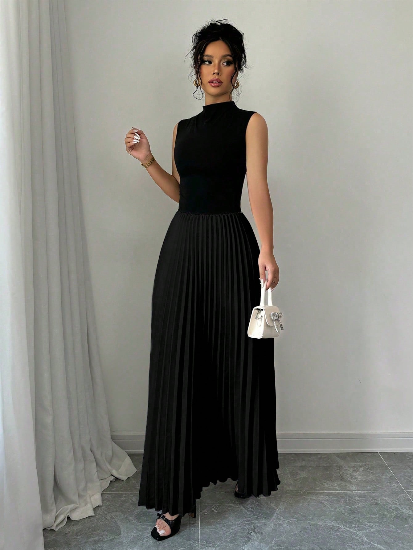 Elenzya Black & White Pleated Collar Sleeveless Elegant Dress