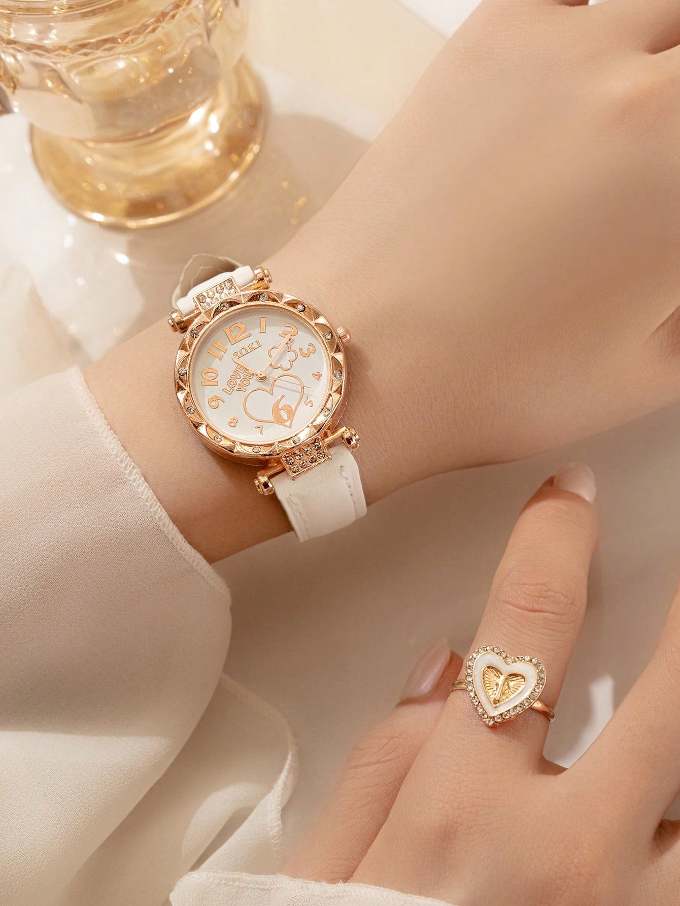 Ladies Watch 1Pc Fashion Gorgeous Heart Digital Dial Quartz Watch And 4 Pcs/Set Love Necklace Earrings Rings Jewelry Set Christmas, New Year's Day, Valentine's Day,The Best Gift For A Lady(No Box) Valentines