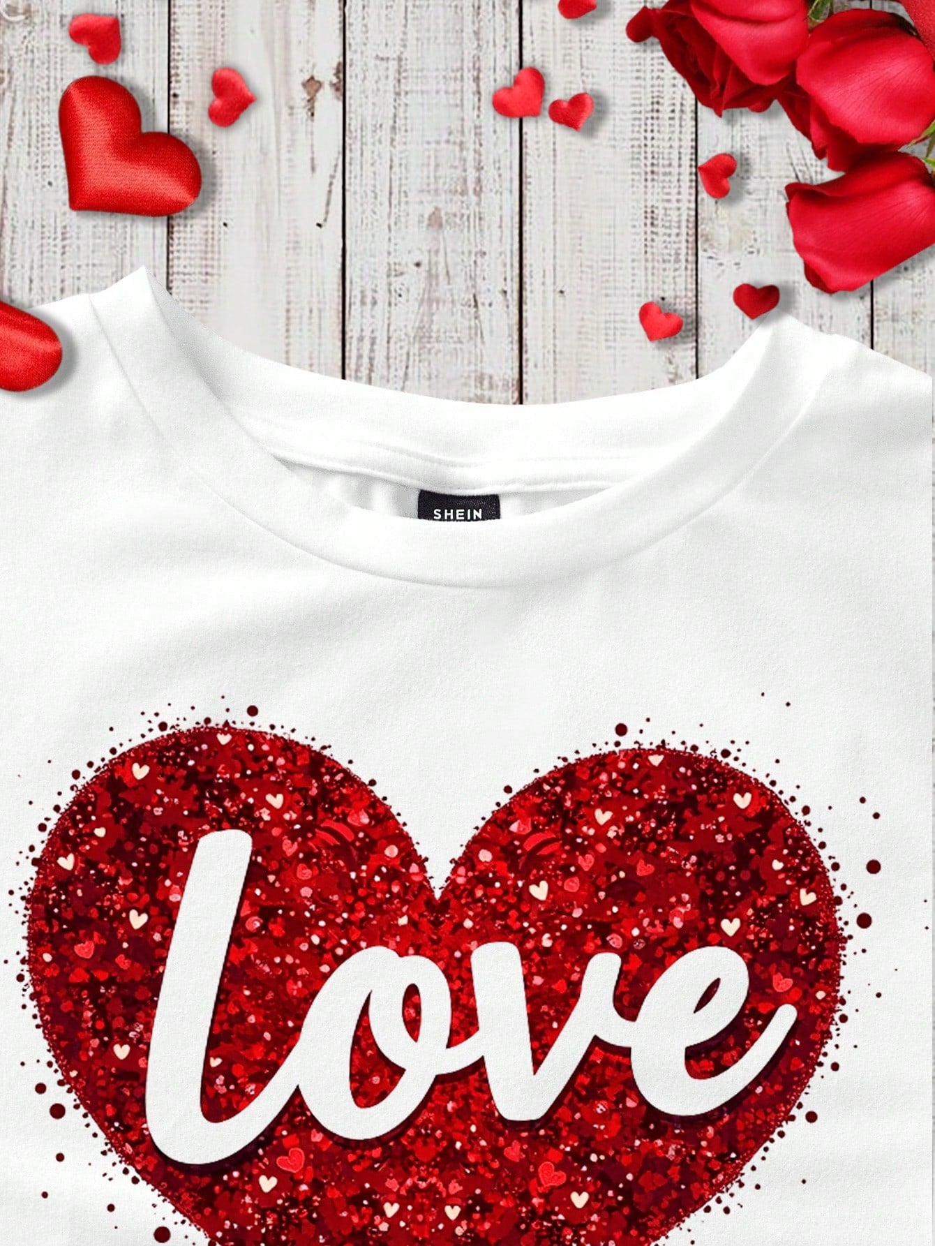 Essnce Valentine's Heart Print Plus Size Women's Fitted T-Shirt