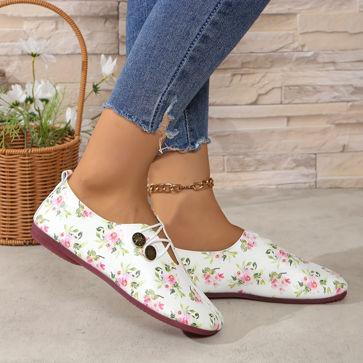 Ladies Fashionable Floral Print Flat Shoes - Casual Slip-Ons with Rubber Sole And Fabric Lining