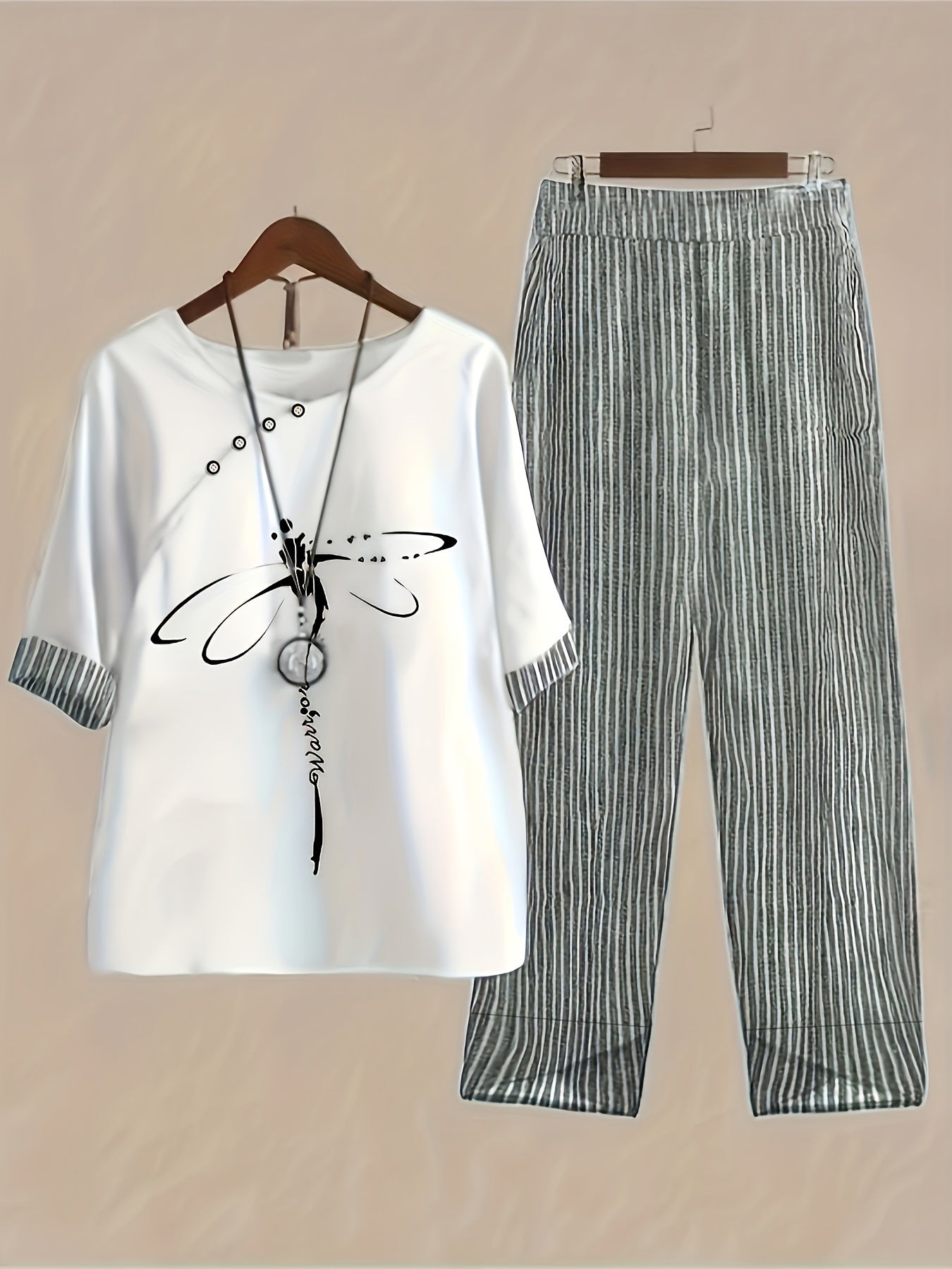 Two-Piece Dragonfly & Stripe Leisure Set - Contrast Trim, Cozy Crew Neck Top & Relaxed-Fit Pants for Women's Casual Wear