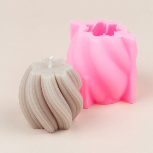 Small Swirl Silicone Candle Mould